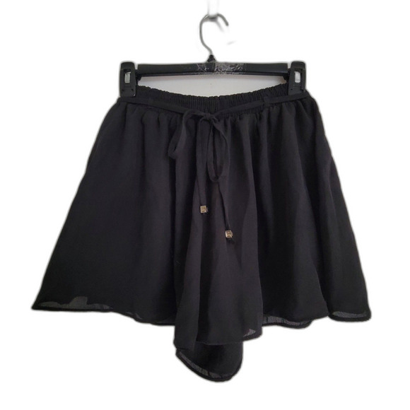 She + Sky Chiffon Black Drawstring Elastic Waist Pull On Shorts Skort Sz Medium - Picture 1 of 11